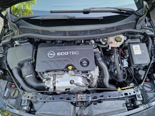 Opel Astra Sports Tourer+ 1.6 ECOTEC 100кВ