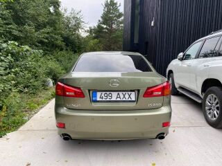 Lexus IS 250 2.5 V6 153kW