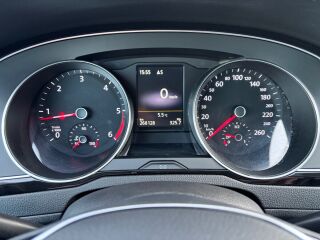 Volkswagen Passat Highline 1.6 TDi 88кВ