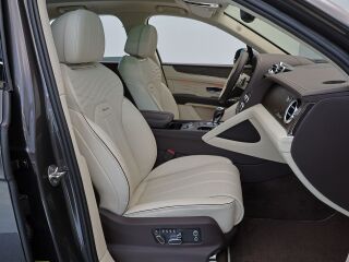 Bentley Azure V8 404kW 4.0 V8 V8 404kw 8-k 404kW