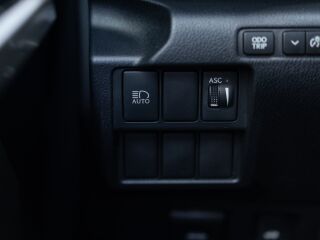 Lexus IS 300h 2.5 133кВ