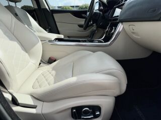 Jaguar XE 25t HSE 2.0 184kW