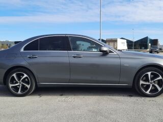 Mercedes-Benz E 220 2.0 143kW