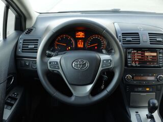 Toyota Avensis 2.2 110kW