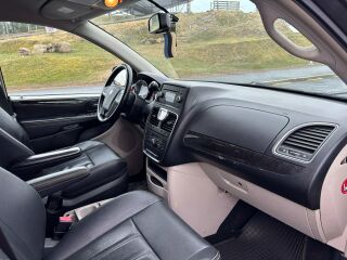 Lancia Voyager 2.8 120kW