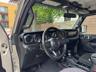 Jeep Gladiator Altitude 3.6 V6 213кВ