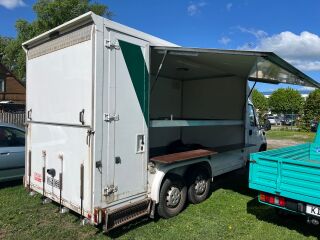 Peugeot Boxer kaubik-kiosk-foodtruck 2.8 94kW
