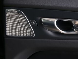 Volvo XC60 AWD ULTIMATE BLACK EDITION LUXURY FULL 2.0 T6 Recharge Long Range 293kW