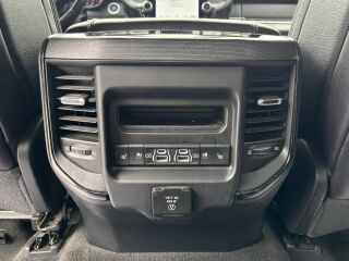 Ram 1500 Limited Night Crew Cab eTorque 5.7 V8 Hemi 395hp