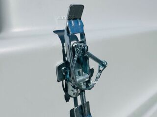 Tiki Treiler Keevis 350-LH 3.5x1.5 Plastkaanega kastihaagis