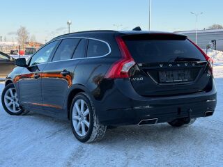 Volvo V60 Momentum Facelift EU6 2.0 R4 D4 TDI 140kW