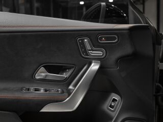 Mercedes-Benz CLA 180 AMG Line 1.4 100kW
