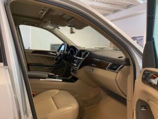 Mercedes-Benz GL 450 4.7 V8 Bi Turbo 270kW