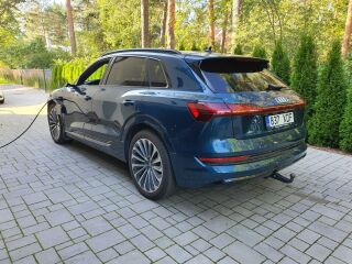 Audi e-tron 55 Quattro 300 kW 158kW
