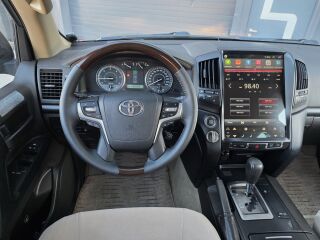 Toyota Land Cruiser 4.5 V8 210kW