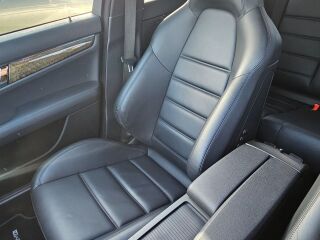 Mercedes-Benz C 63 AMG 6.2 V8 336kW