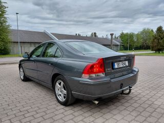 Volvo S60 D5 2.4 R5 93kW