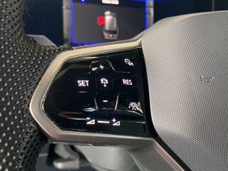 Volkswagen Touareg R-Line 4-Motion 3.0 V6 210kW