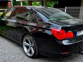 BMW 750 IL 4.4 V8 300кВ