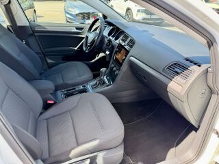 Volkswagen Golf 1.0 85kW