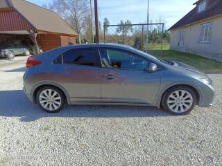 Honda Civic 1.8 104kW