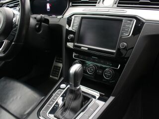 Volkswagen Passat R-line 2.0 176kW