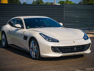 Ferrari GTC4Lusso 3.9 449kW