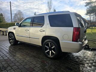 Cadillac Escalade Platinum 6.0 V8 248kW