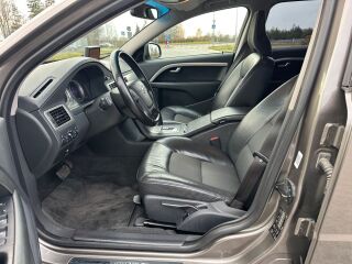 Volvo V70 D5 AWD 2.4 D5 151кВ