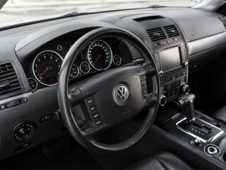 Volkswagen Touareg Executive Edition 3.0 165кВ