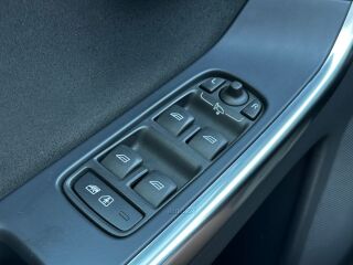Volvo XC60 Momentum R-Design Edition 2.0 D3 110kW