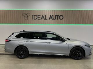 Volkswagen Passat Variant 4Motion R-Line Black Style 142kW