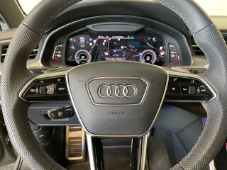 Audi A6 55TFSI e quattro S-Line Facelift 2.0 195kW