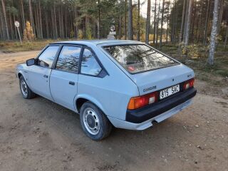 Moskvich 2141 1.5 R4 53kW