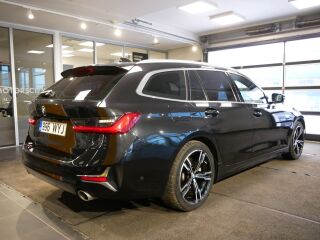 BMW 330 Luxury Line 3.0 195kW