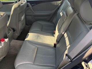 Mercedes-Benz E 320 3.2 165kW
