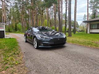 Tesla Model S 75D 386kw 158kW