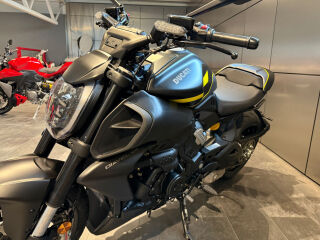 Ducati Diavel V4 V4 124kW