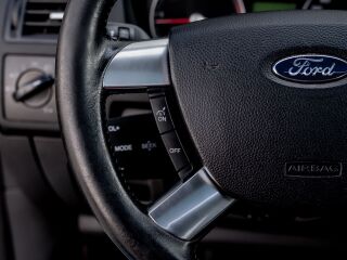 Ford Focus C-Max Ghia 1.6 80кВ