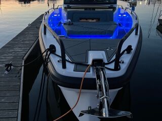 Axopar 37 XC CROSS CABIN Brabus Line Trim Package 2 x 350 hp 211 hours total 257kW