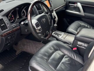 Toyota Land Cruiser V8 Excutive 4.5 V8 200kW