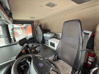 Scania P420 8x4*4 309kW