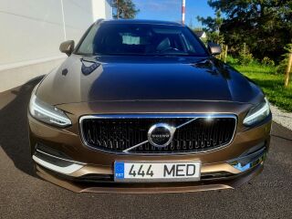 Volvo V90 MOMENTUM Business 2.0 140kW