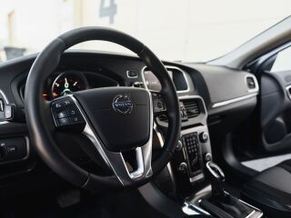 Volvo V40 Momentum 1.6 R4 D2 84kW