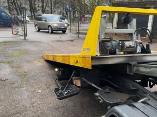 Iveco Daily 70C17 puksiirauto 3.0 125kW