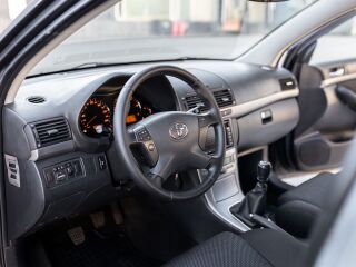 Toyota Avensis 2.2 110kW
