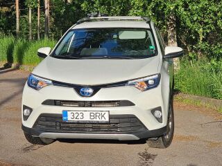 Toyota RAV4 2.5 114kW