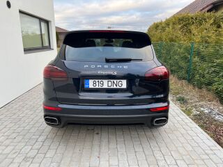 Porsche Cayenne 3.0 184кВ