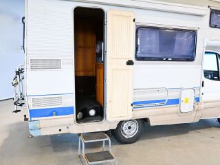 Ford ELNAGH COLUMBIA 102 2.5 74kW