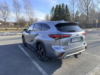 Toyota Highlander Premium 2.5 140kW